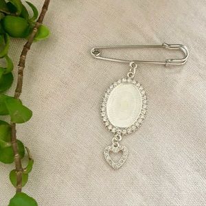 Dangle Heart Charm Bridal Memoriam Photo Brooch